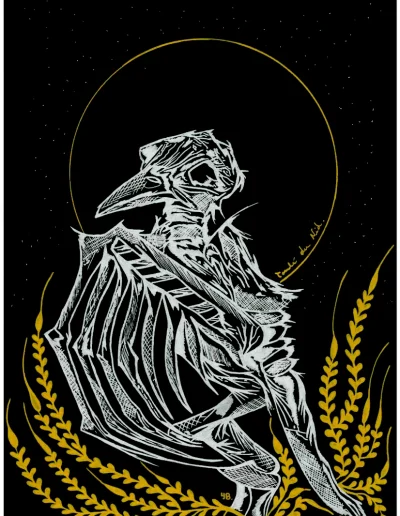 Illustration A4 sur papier noir "Tombé du nid" 2025 et représentant le squelette d'un jeune oiseau entourée de fleurs dorées devant un décor nocturne avec une grande lune au contour doré derrière lui.